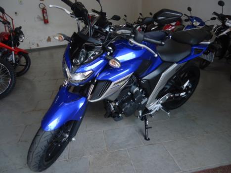 YAMAHA FZ 25 250 Fazer Flex , Foto 1