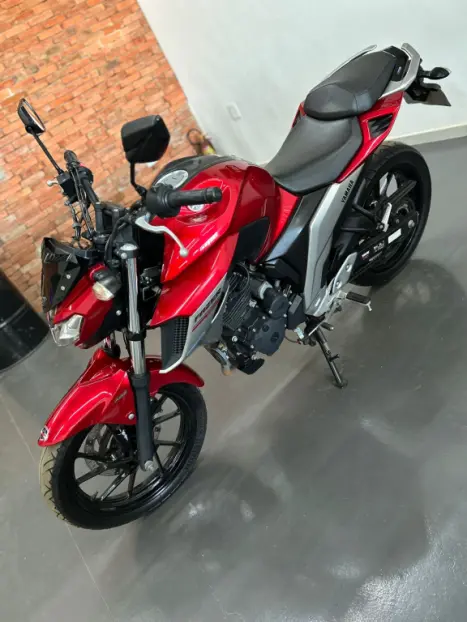 YAMAHA FZ 25 250 Fazer Flex , Foto 4