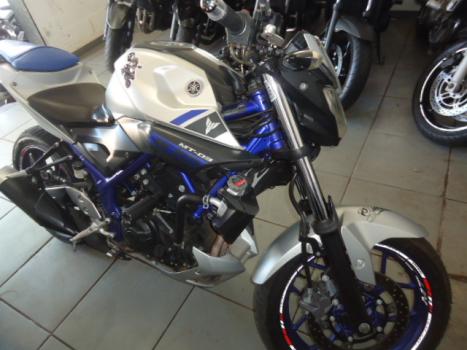 YAMAHA MT-03 300 , Foto 2