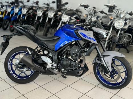 YAMAHA MT-03 300 ABS, Foto 1