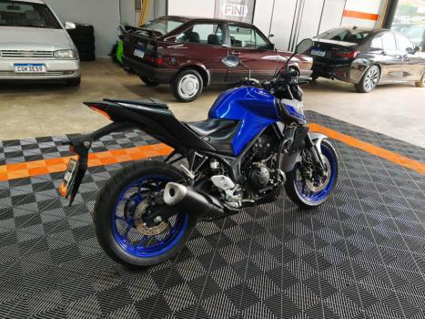 YAMAHA MT-03 300 ABS, Foto 3