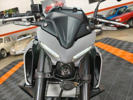 YAMAHA MT-03 300 ABS, Foto 7