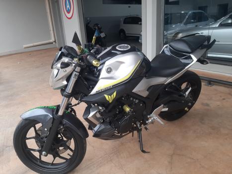 YAMAHA MT-03 300 ABS, Foto 2