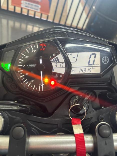 YAMAHA MT-03 300 ABS, Foto 2