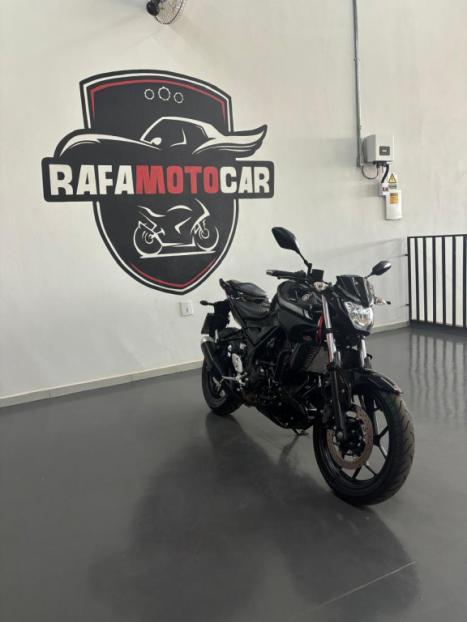 YAMAHA MT-03 300 ABS, Foto 6