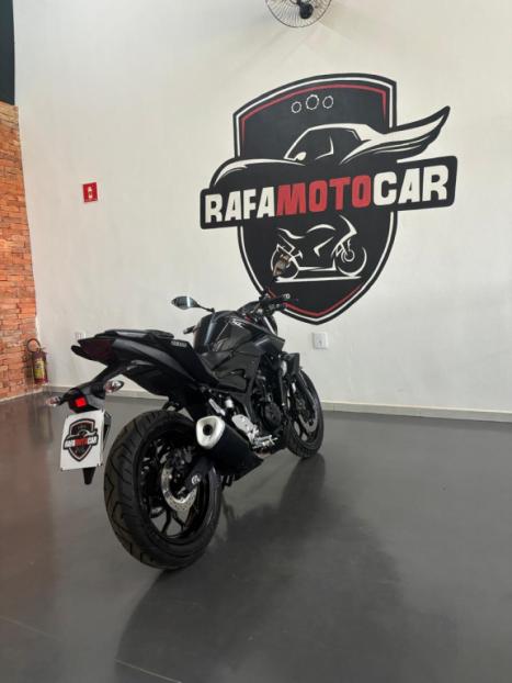 YAMAHA MT-03 300 ABS, Foto 7