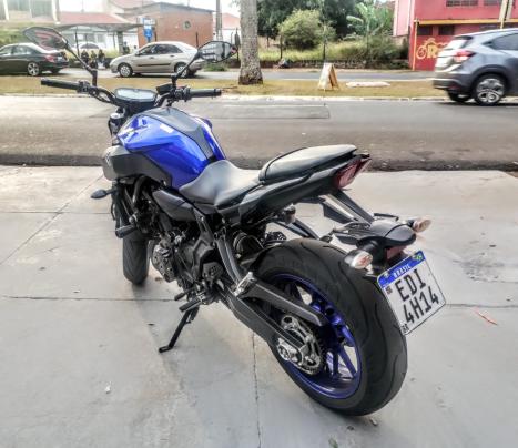 YAMAHA MT-07 700 ABS, Foto 3