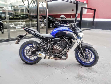 YAMAHA MT-07 700 ABS, Foto 2