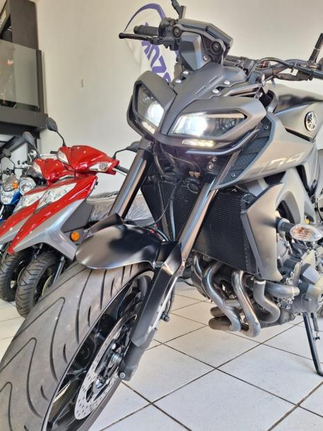 YAMAHA MT-09 850 ABS, Foto 11