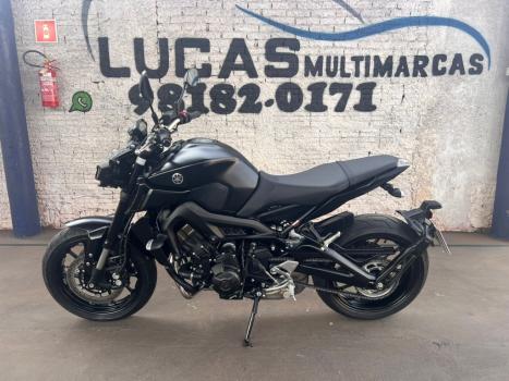 YAMAHA MT-09 850 ABS, Foto 2