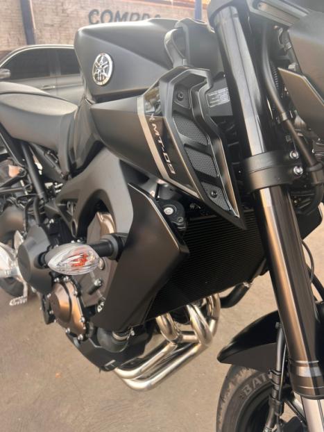 YAMAHA MT-09 850 ABS, Foto 10