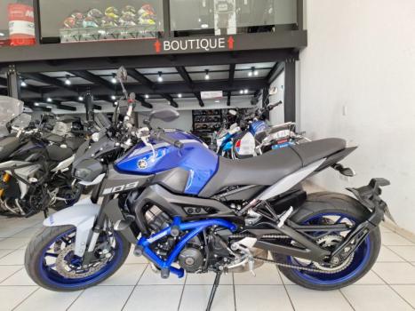 YAMAHA MT-09 850 ABS, Foto 2