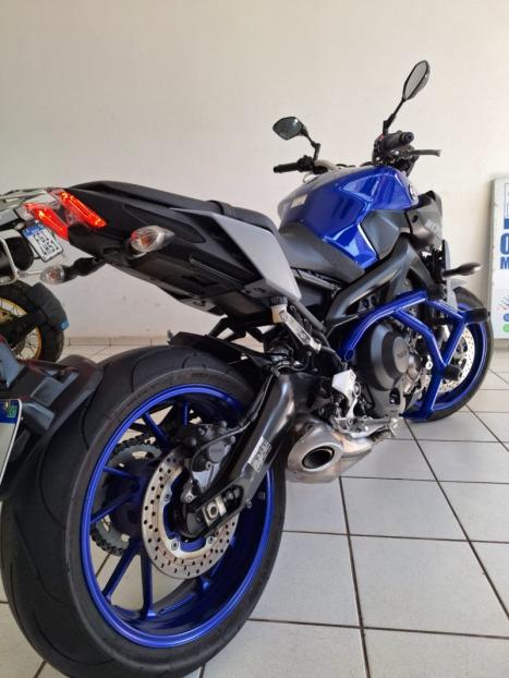 YAMAHA MT-09 850 ABS, Foto 6