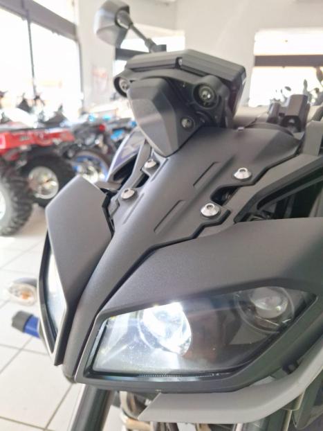 YAMAHA MT-09 850 ABS, Foto 13