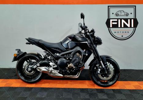 YAMAHA MT-09 850 ABS, Foto 1