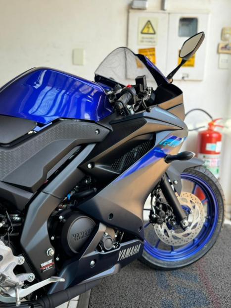 YAMAHA R 15 , Foto 6