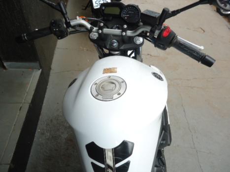 YAMAHA XJ6 600 F, Foto 3