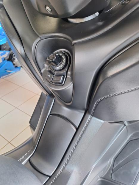 YAMAHA Xmax 250 , Foto 19
