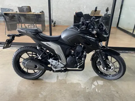 YAMAHA YS Fazer 250 , Foto 1