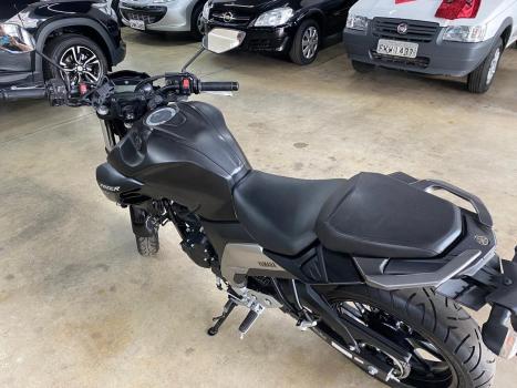 YAMAHA YS Fazer 250 , Foto 4