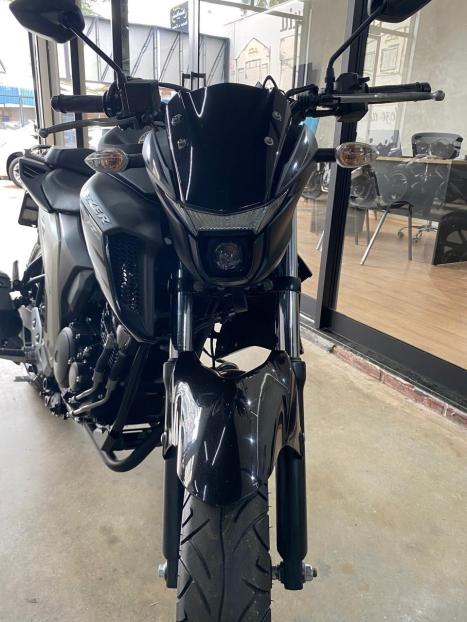 YAMAHA YS Fazer 250 , Foto 6
