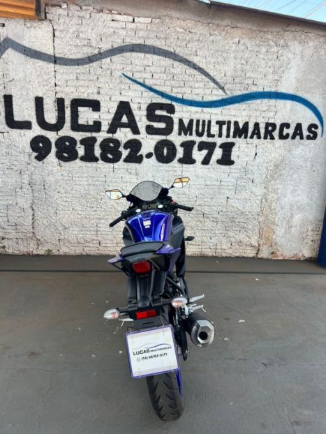 YAMAHA YZF R15 150 ABS, Foto 4