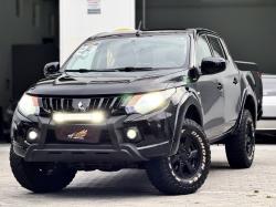 MITSUBISHI L 200 Triton 2.4 16V OUTDOOR HPE-S 4X4 CABINE DUPLA TURBO DIESEL AUTOM�TICO