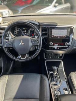 MITSUBISHI Outlander 3.0 V6 24V 4P 4X4 AUTOM�TICO