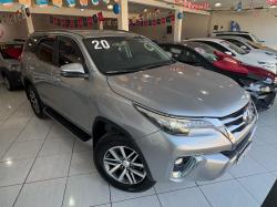 TOYOTA Hilux Caminhonete 
