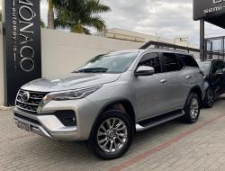 TOYOTA Hilux Caminhonete 2.8 16V 4P SRX DIESEL CABINE DUPLA