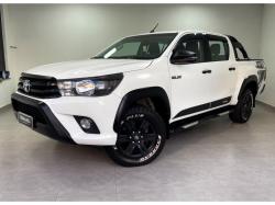 TOYOTA Hilux Caminhonete 2.8 16V 4P SR 4X4 DIESEL CHALLENGE CABINE DUPLA AUTOMÁTICO