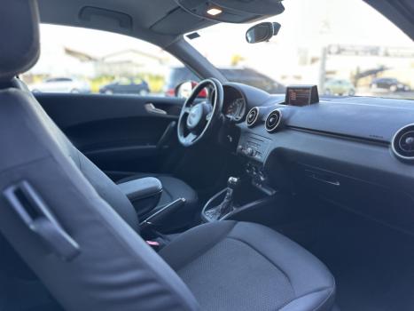 AUDI A1 1.4 16V 4P TFSI ATRACTION S-TRONIC AUTOM�TICO, Foto 4
