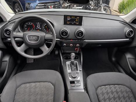 AUDI A3 1.4 16V 4P 35 TFSI SPORTBACK S-LINE LIMITED TIPTRONIC AUTOMÁTICO, Foto 6