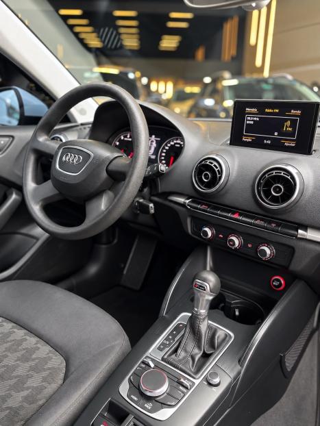 AUDI A3 1.4 16V 4P 35 TFSI SPORTBACK S-LINE LIMITED TIPTRONIC AUTOMÁTICO, Foto 7