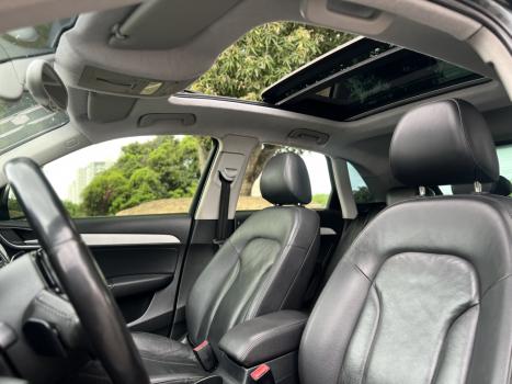 AUDI Q3 2.0 4P TFSI AMBIENTE QUATTRO S-TRONIC AUTOMTICO, Foto 6