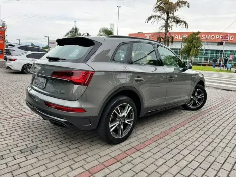 AUDI Q5 2.0 16V 4P 55 TFSIE PHEV PERFORMANCE BLACK QUATTRO S-TRONIC AUTOMÁTICO, Foto 4