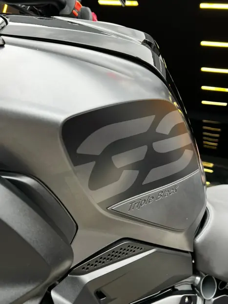 BMW R 1250 GS TRIPLE BLACK, Foto 2