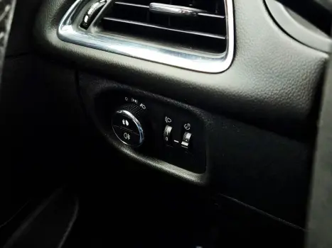 CHEVROLET Cruze Sedan 1.4 16V 4P LT FLEX TURBO AUTOMTICO, Foto 9