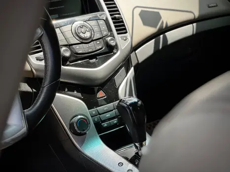 CHEVROLET Cruze Sedan 1.8 16V 4P LTZ ECOTEC FLEX AUTOM�TICO, Foto 9