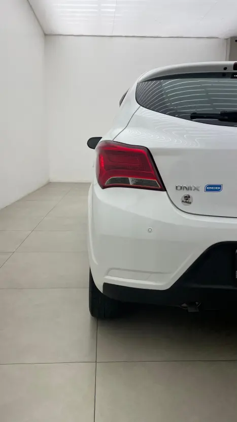 CHEVROLET Onix Hatch 1.0 4P FLEX LT, Foto 6