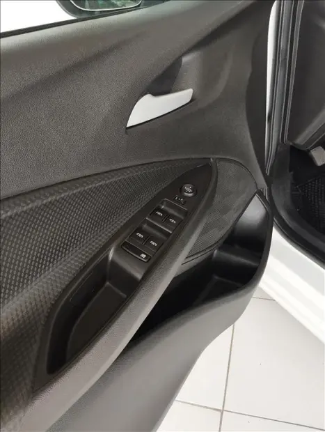 CHEVROLET Onix Hatch 1.0 4P FLEX LT, Foto 9 CHEVROLET Onix Hatch 1.0 4P FLEX LT, Foto 9