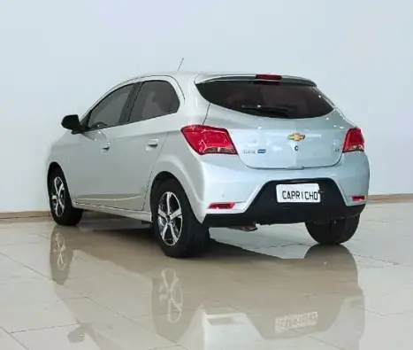 CHEVROLET Onix Hatch 1.4 4P FLEX LTZ AUTOMÁTICO, Foto 4 CHEVROLET Onix Hatch 1.4 4P FLEX LTZ AUTOMÁTICO, Foto 4