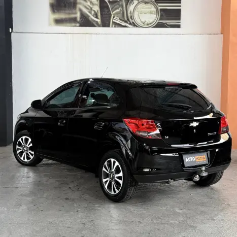 CHEVROLET Onix Hatch 1.4 4P FLEX LTZ, Foto 4