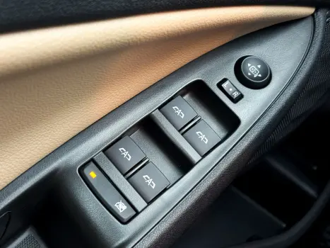 CHEVROLET Onix Hatch 1.0 12V 4P FLEX PREMIER TURBO AUTOMTICO, Foto 9