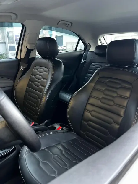 CHEVROLET Onix Hatch 1.4 4P FLEX LTZ AUTOM�TICO, Foto 7