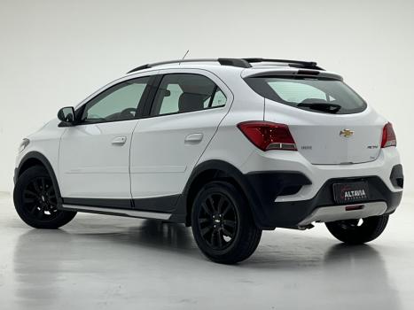 CHEVROLET Onix Hatch 1.4 4P FLEX ACTIV AUTOM�TICO, Foto 7