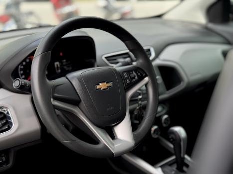 CHEVROLET Onix Hatch 1.4 4P FLEX ADVANTAGE AUTOM�TICO, Foto 2