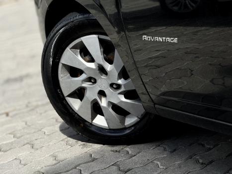 CHEVROLET Onix Hatch 1.4 4P FLEX ADVANTAGE AUTOM�TICO, Foto 4