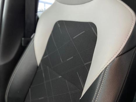 CHEVROLET Onix Hatch 1.0 12V 4P FLEX PREMIER TURBO AUTOM�TICO, Foto 11