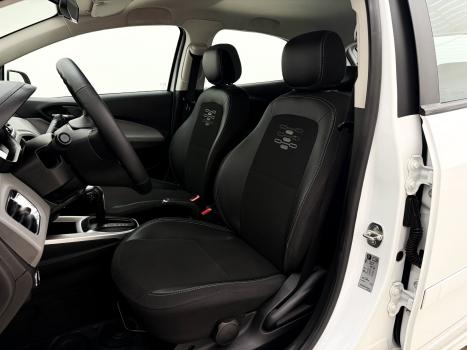 CHEVROLET Onix Hatch 1.4 4P FLEX LT AUTOM�TICO, Foto 18